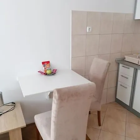 Lovely Studio In Dubec, Ideal For One Person Sesvete Exterior foto